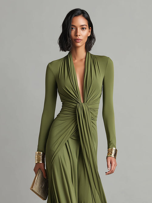 Abito Maxi Glamour Verde Oliva in Seta Elastico con Profondo Scollo a V e Dettagli Arricciati